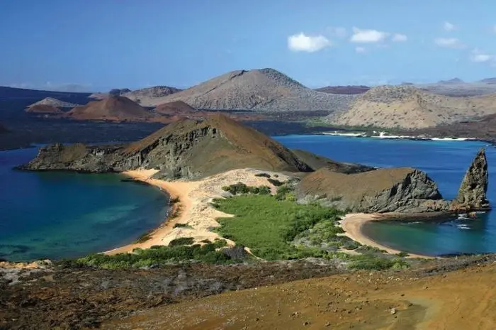 Pulau Isabela Galapagos, Pulau Unik Berbentuk Mirip Kuda